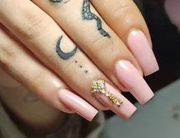 Lis Martinez Nail Designer