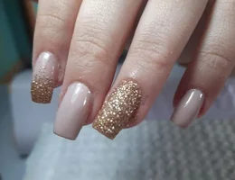 Ana Dzindzik Nails